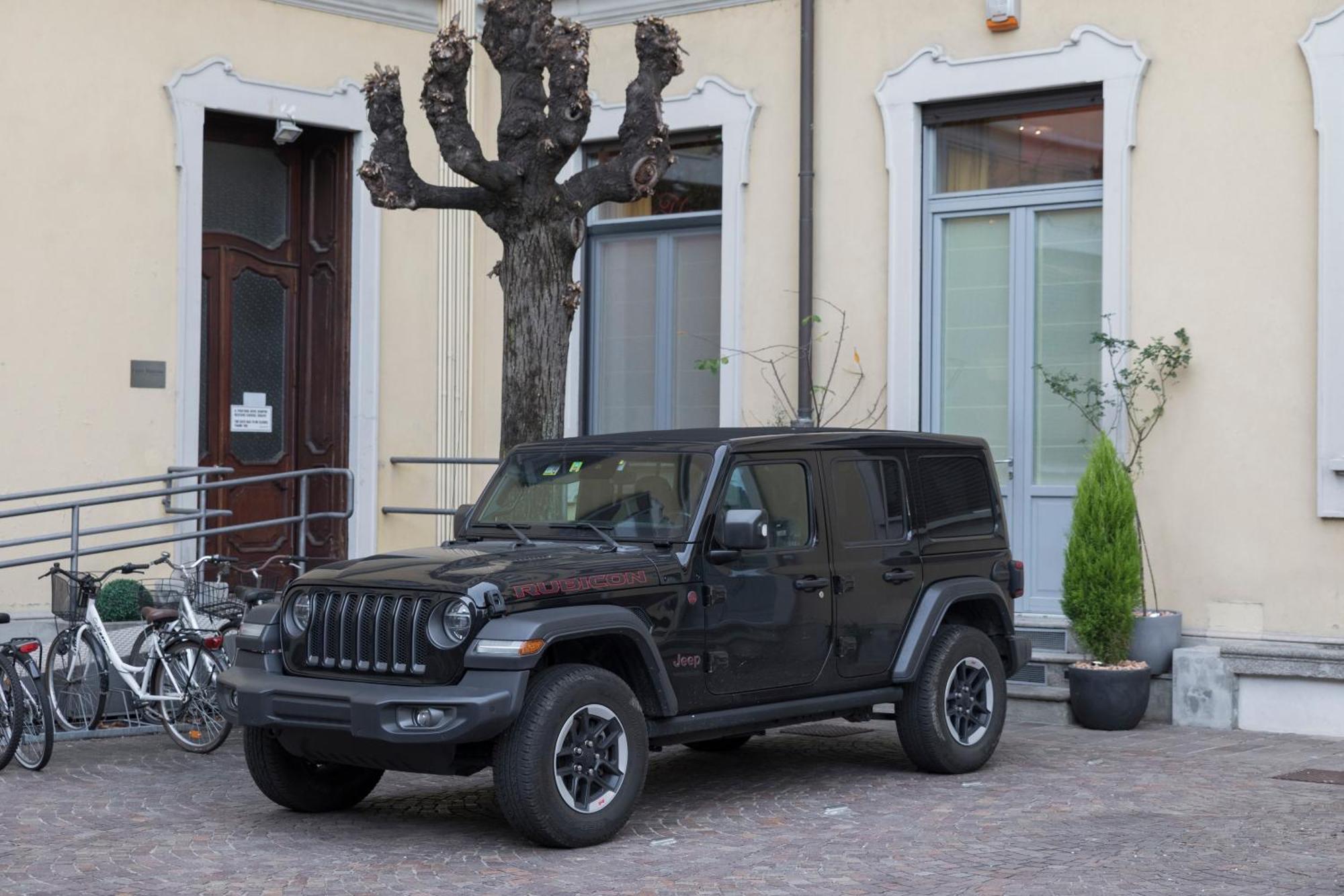 Luxe & Central Haven - Jacuzzi, Sauna, Steam, Private Parking Como Bagian luar foto