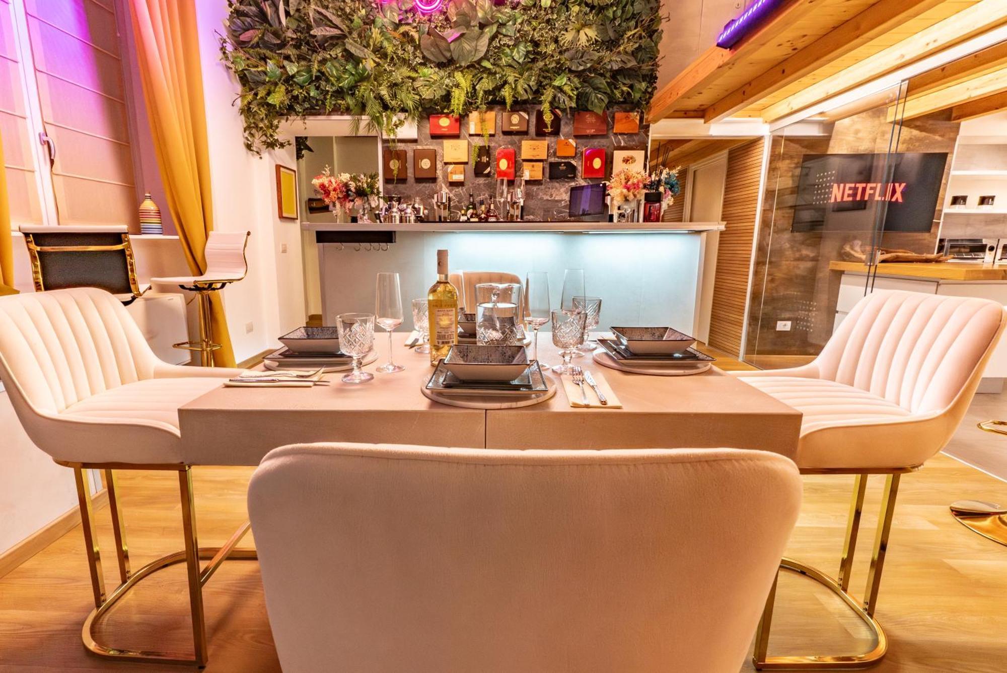Luxe & Central Haven - Jacuzzi, Sauna, Steam, Private Parking Como Bagian luar foto