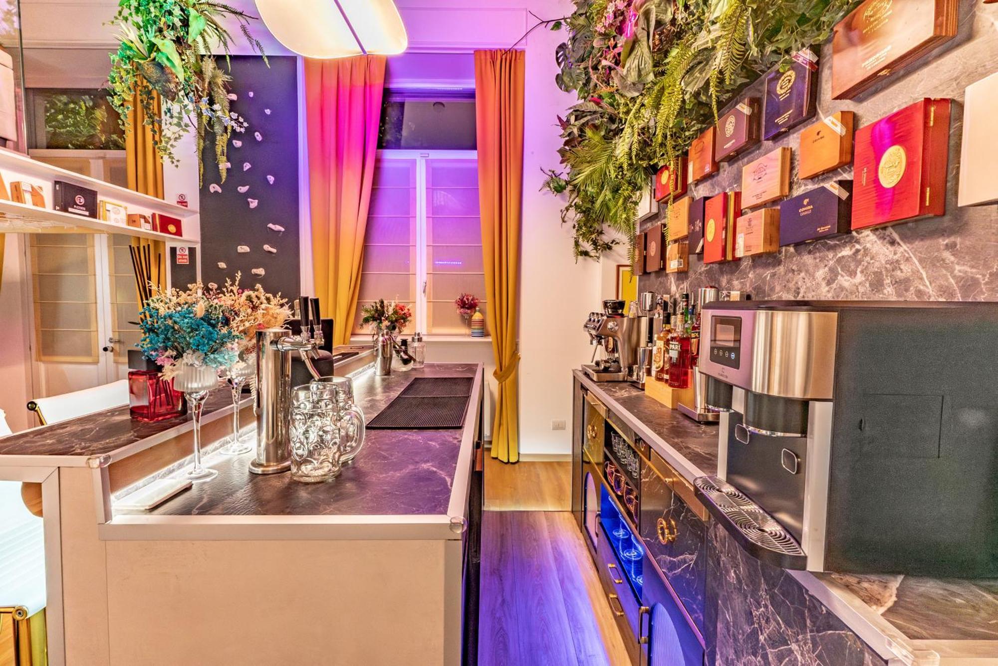 Luxe & Central Haven - Jacuzzi, Sauna, Steam, Private Parking Como Bagian luar foto