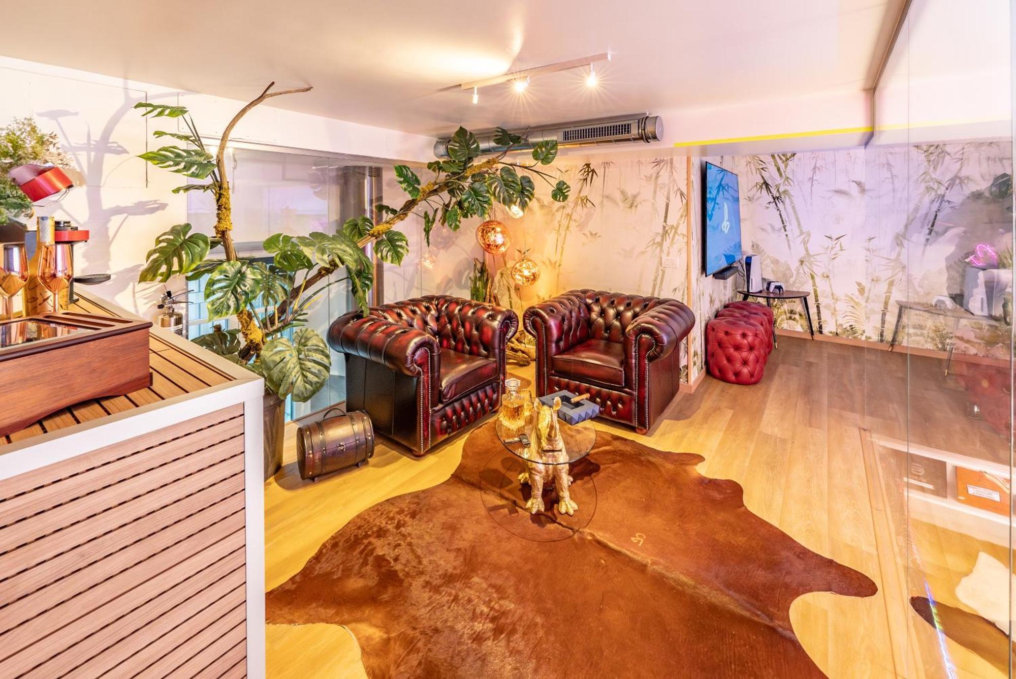 Luxe & Central Haven - Jacuzzi, Sauna, Steam, Private Parking Como Bagian luar foto