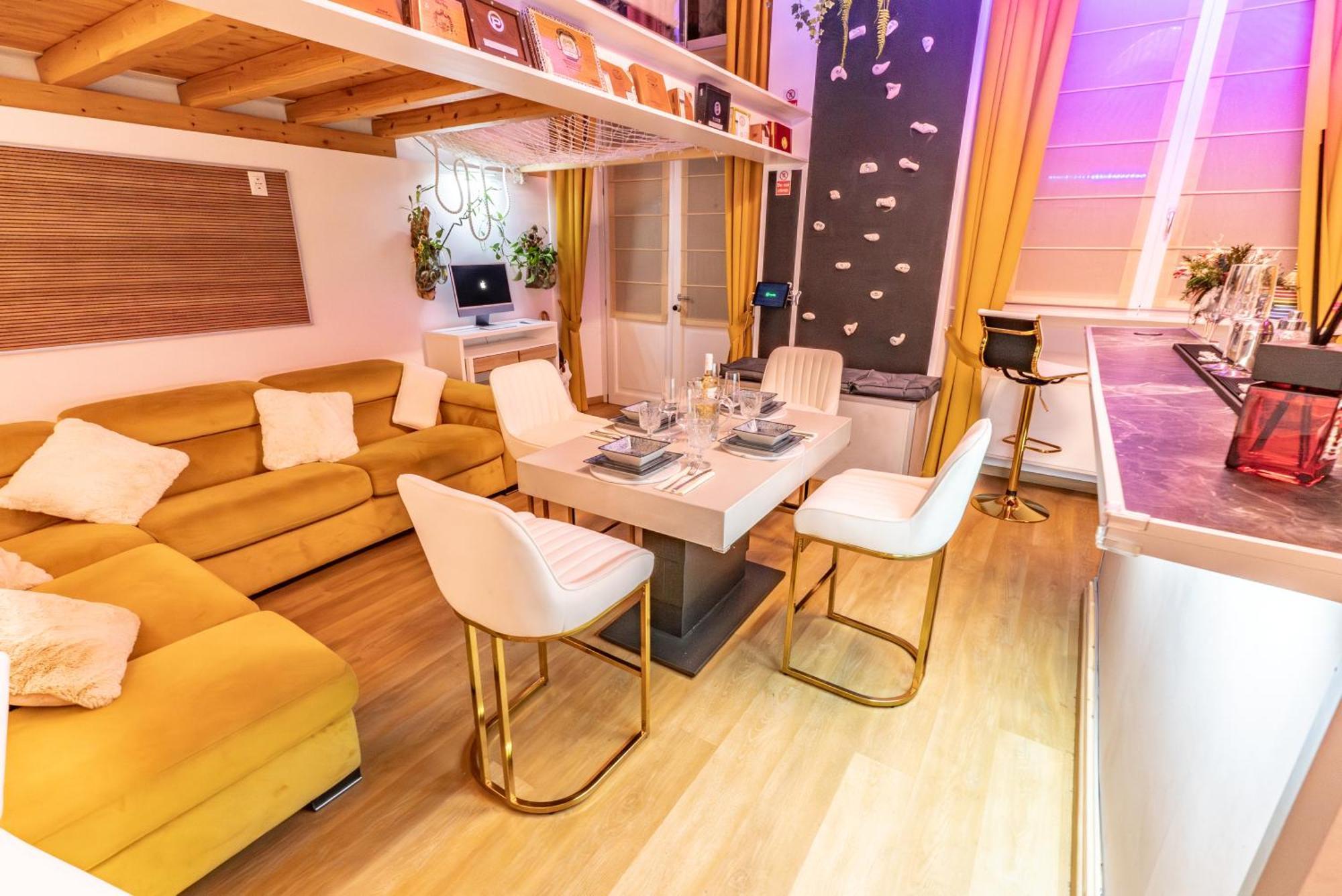 Luxe & Central Haven - Jacuzzi, Sauna, Steam, Private Parking Como Bagian luar foto