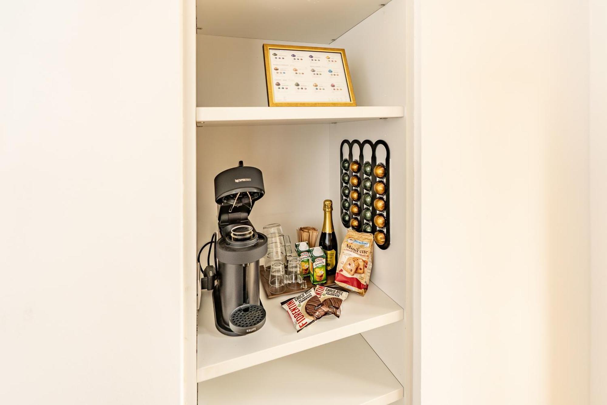 Luxe & Central Haven - Jacuzzi, Sauna, Steam, Private Parking Como Bagian luar foto
